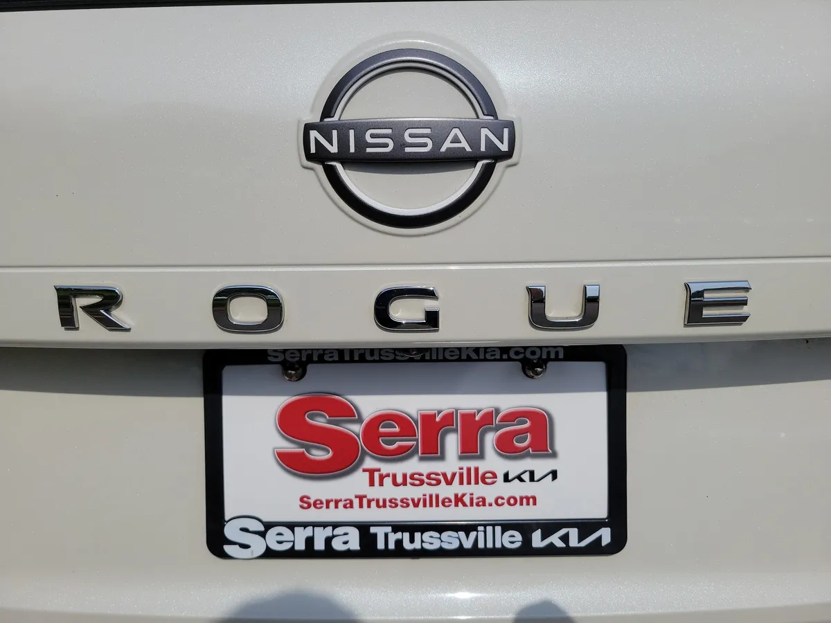 2023 Nissan Rogue SL thumbnail 30