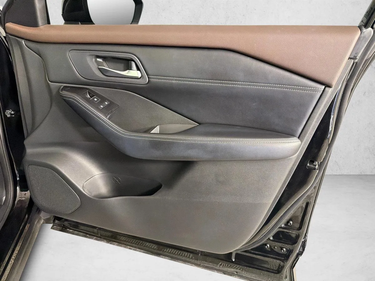 2023 Nissan Rogue SL thumbnail 15