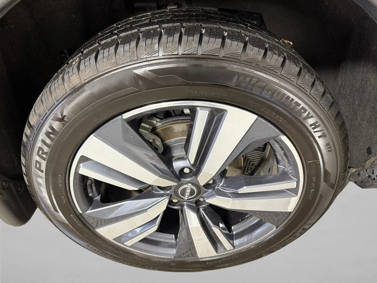 2023 Nissan Rogue SL thumbnail 18