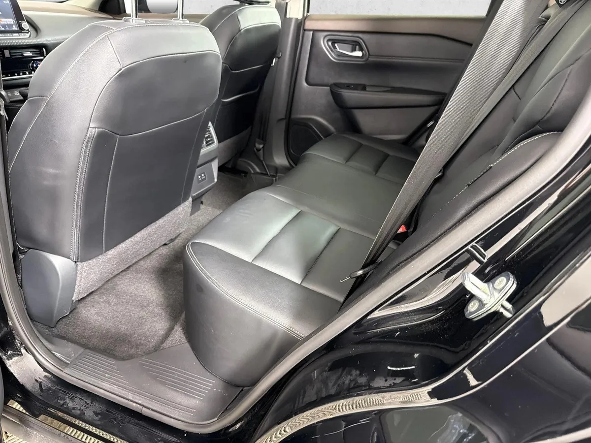 2023 Nissan Rogue SL thumbnail 22