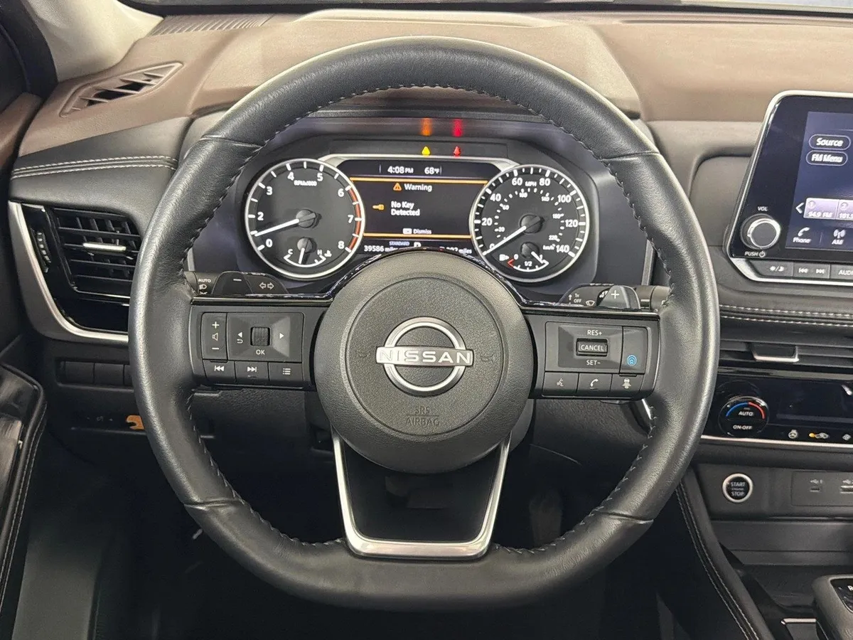 2023 Nissan Rogue SL thumbnail 25