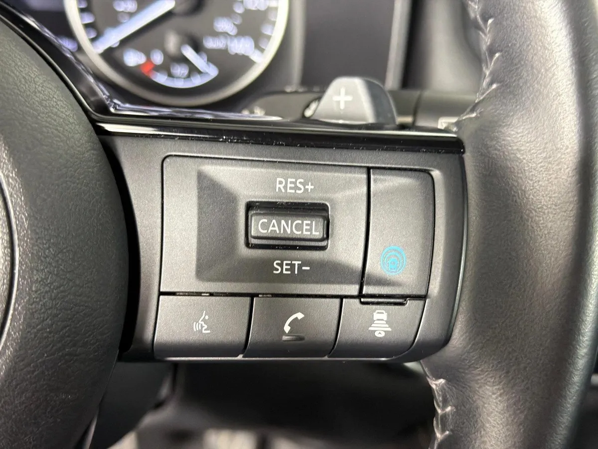 2023 Nissan Rogue SL thumbnail 27