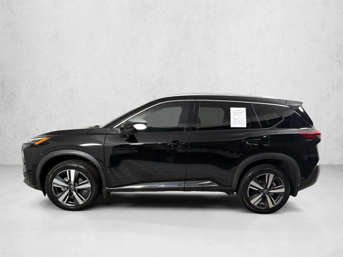 2023 Nissan Rogue SL thumbnail 7