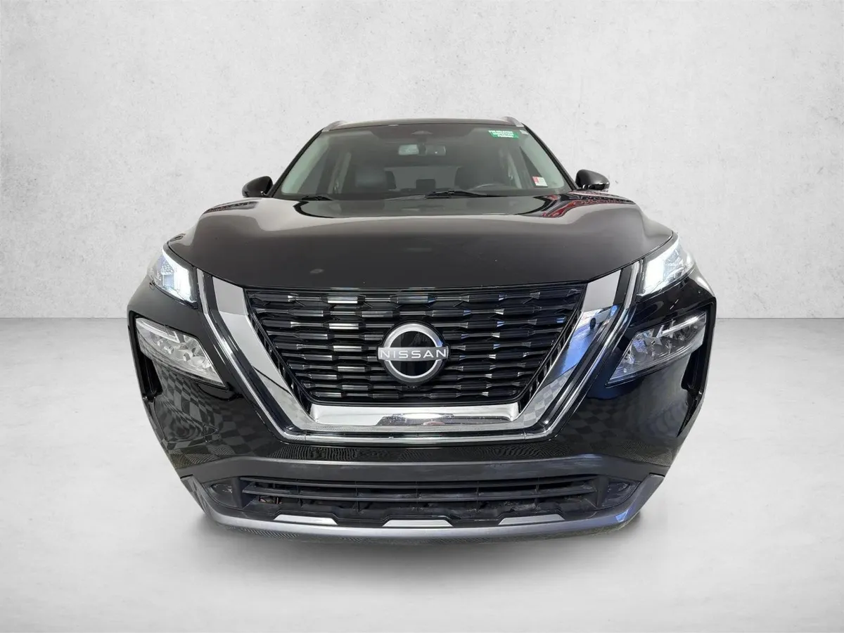 2023 Nissan Rogue SL thumbnail 9