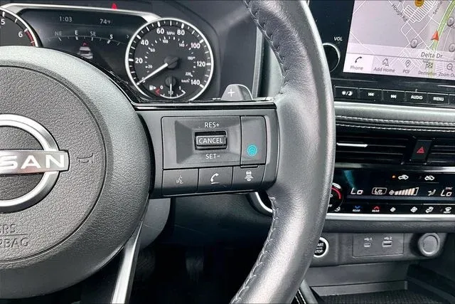 2023 Nissan Rogue SL thumbnail 11