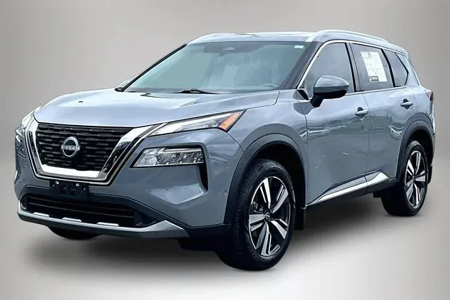 2023 Nissan Rogue SL thumbnail 2
