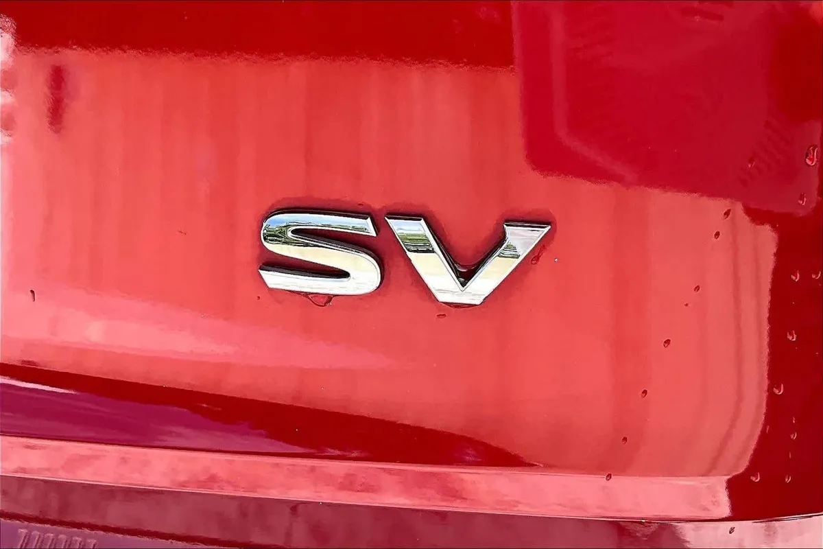 2023 Nissan Rogue SV thumbnail 10