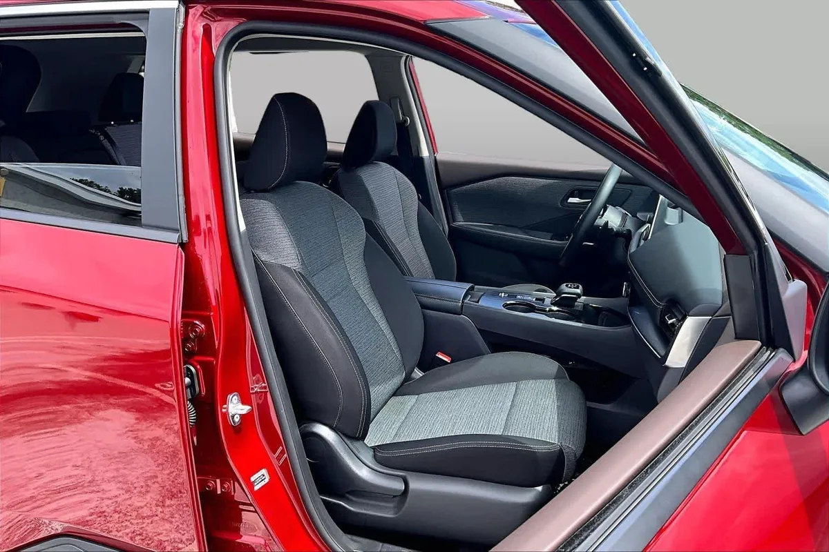 2023 Nissan Rogue SV thumbnail 9