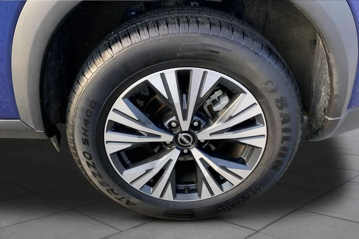 2023 Nissan Rogue SV thumbnail 10