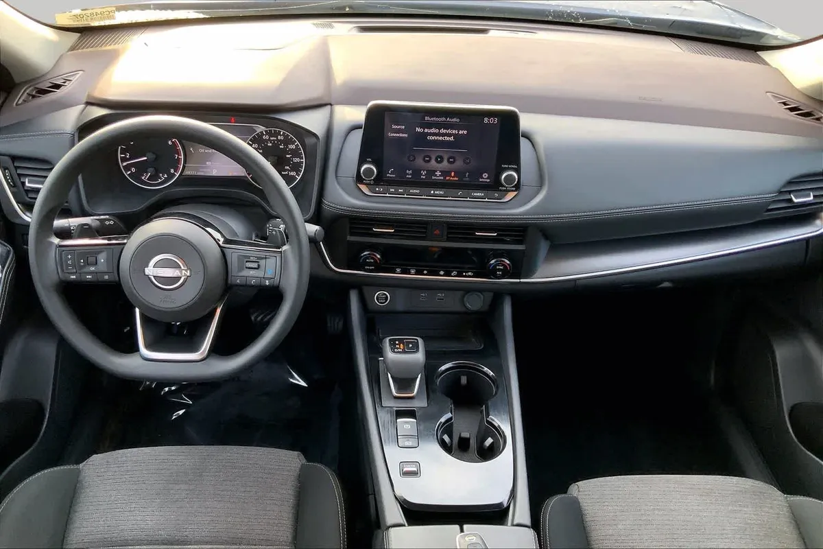 2023 Nissan Rogue SV thumbnail 14