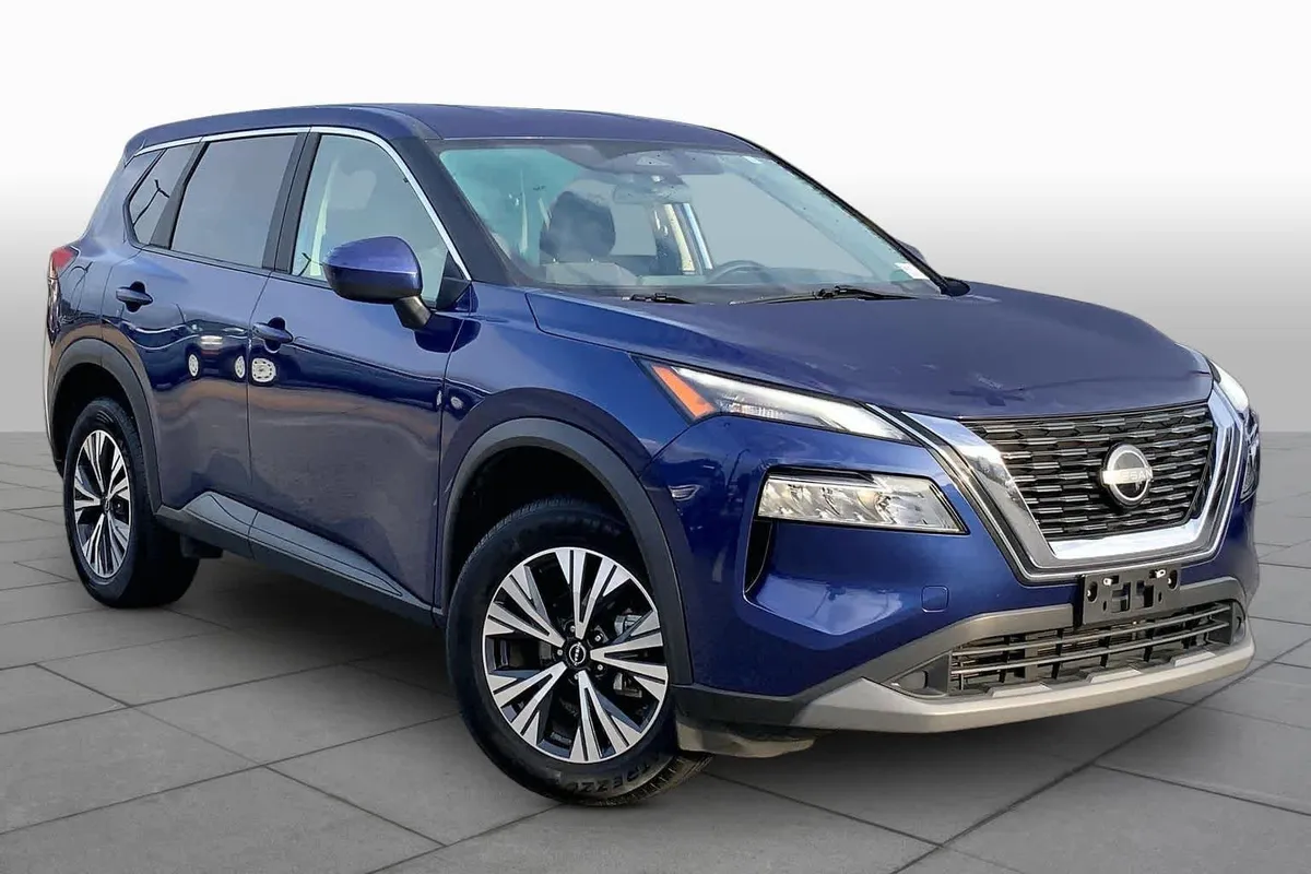 2023 Nissan Rogue SV thumbnail 3