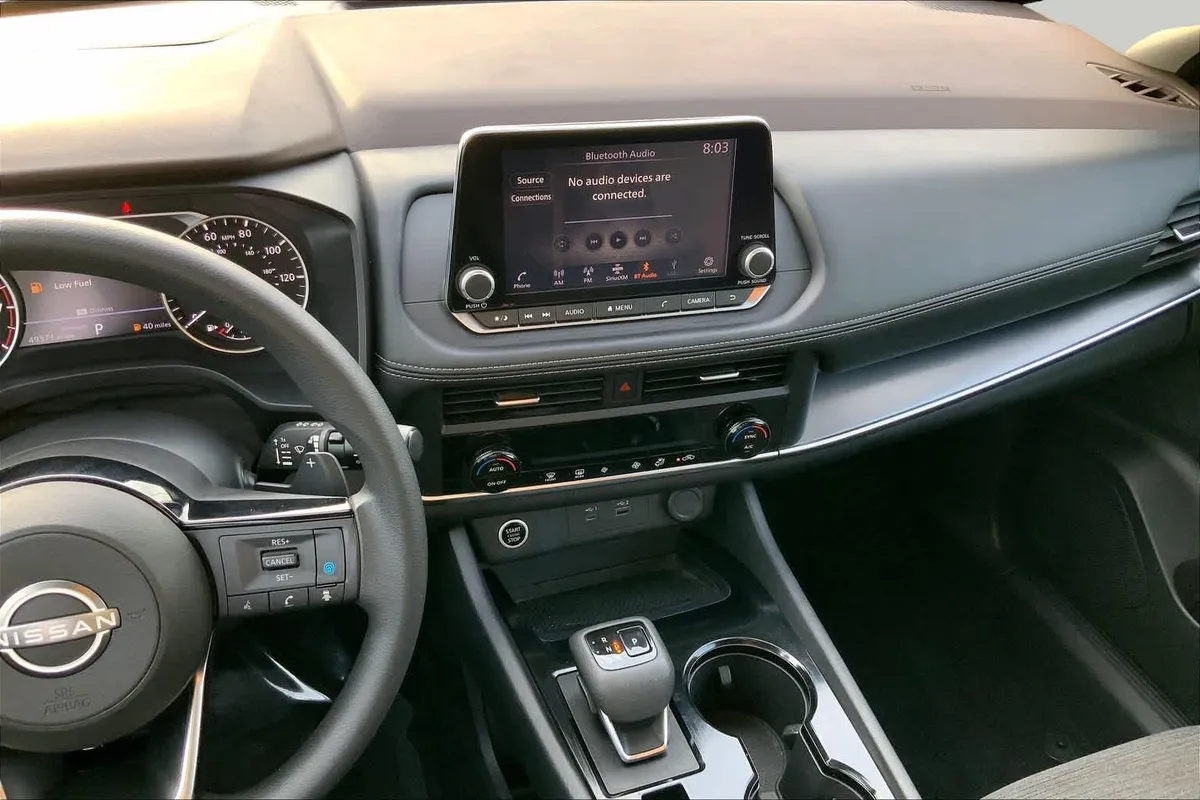 2023 Nissan Rogue SV thumbnail 7