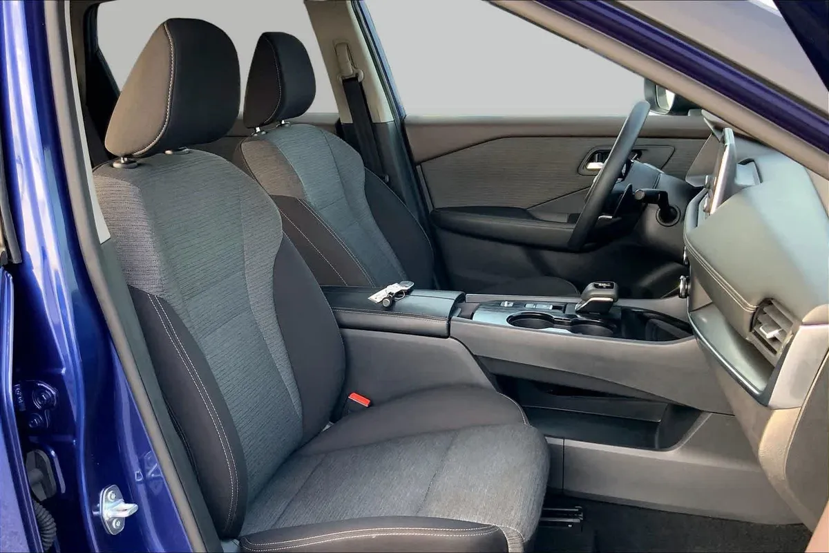 2023 Nissan Rogue SV thumbnail 9