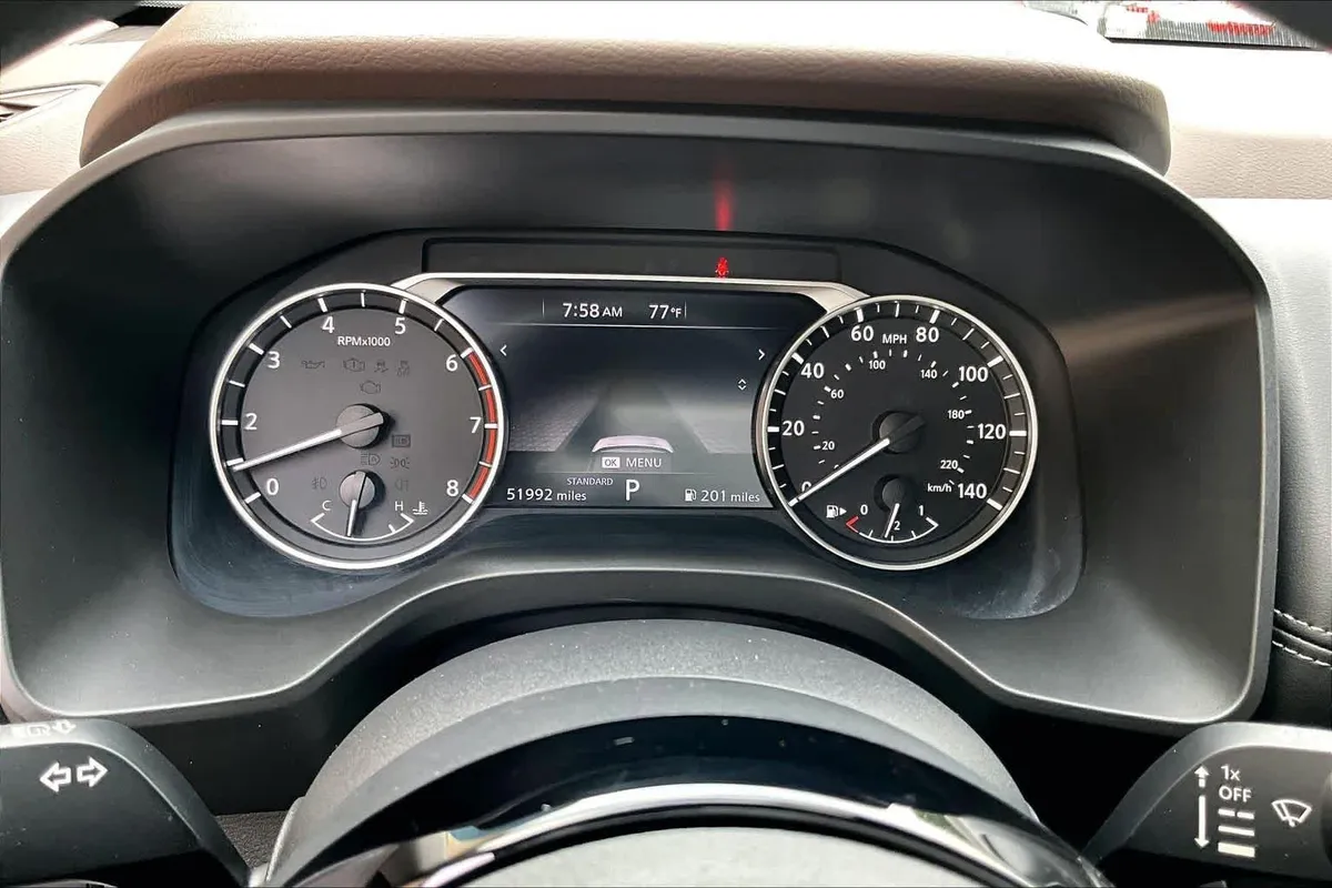 2023 Nissan Rogue SV thumbnail 26