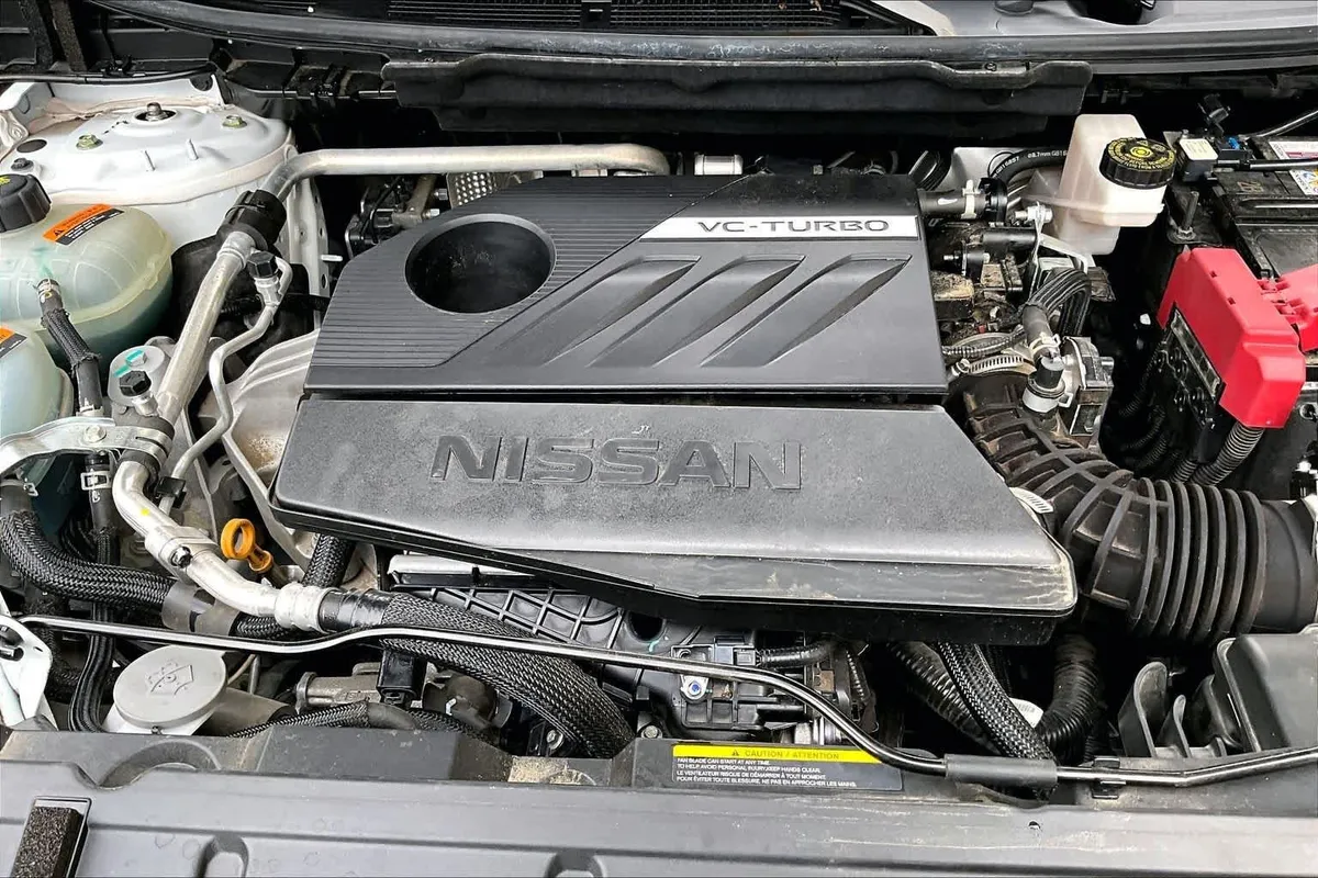 2023 Nissan Rogue SV thumbnail 32