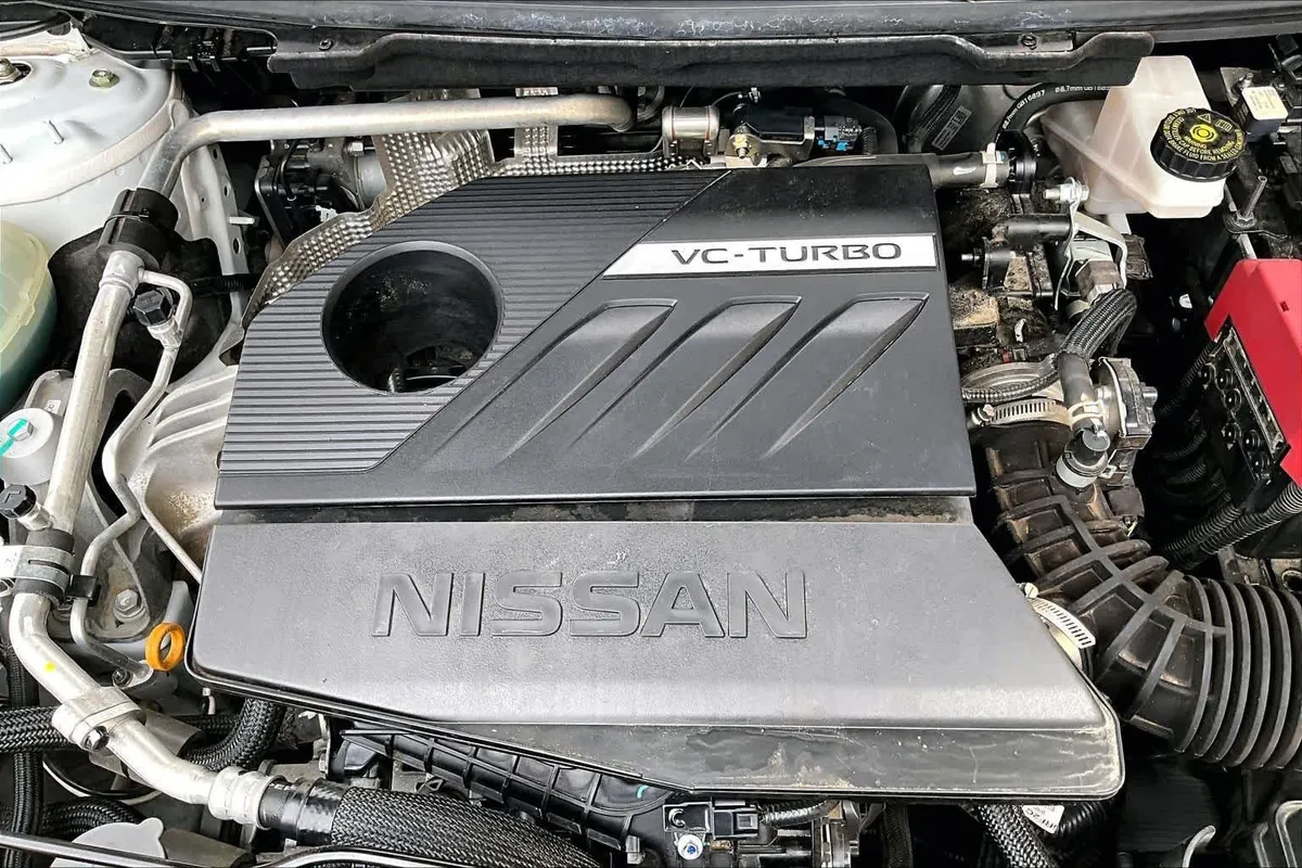 2023 Nissan Rogue SV thumbnail 33