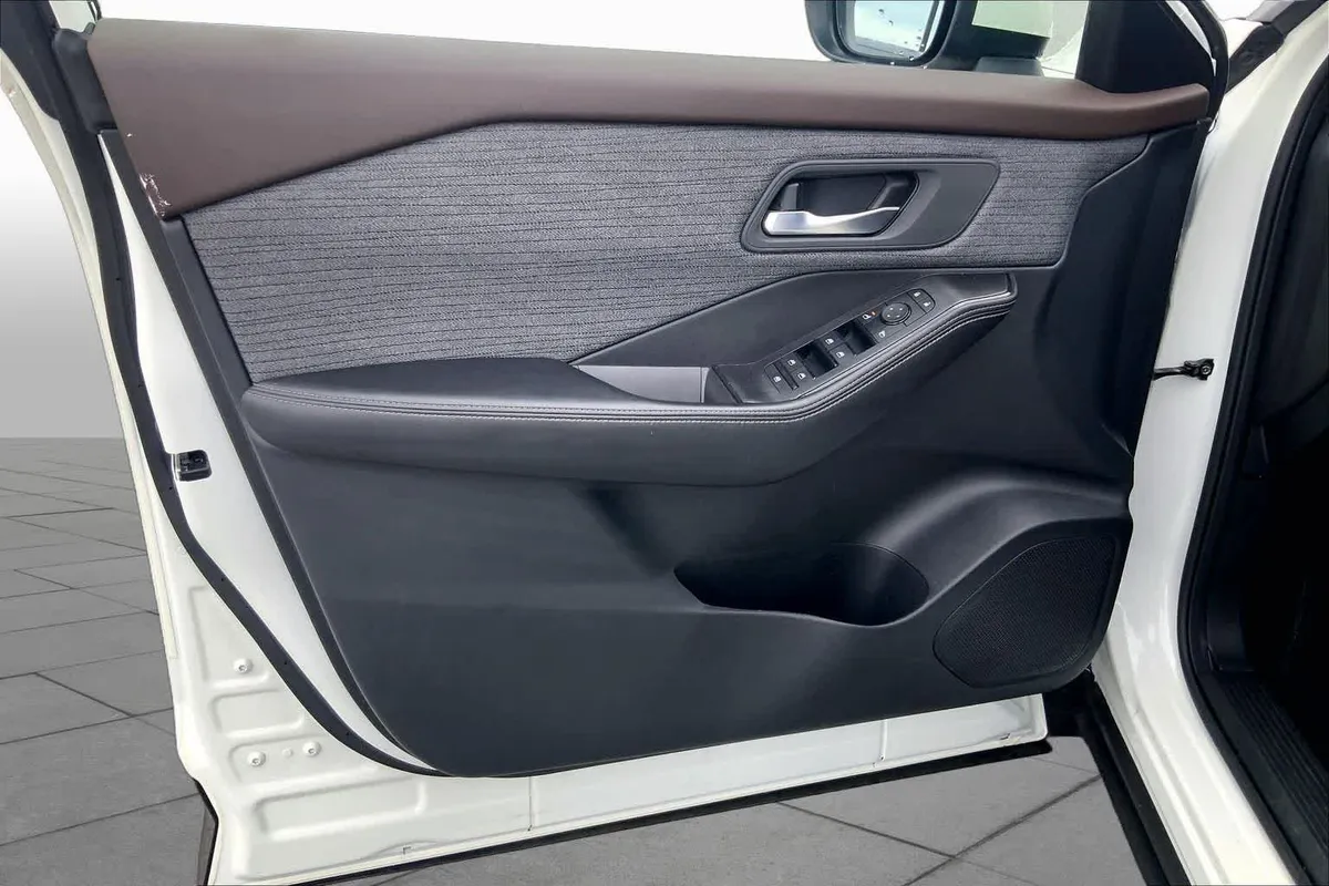 2023 Nissan Rogue SV thumbnail 20