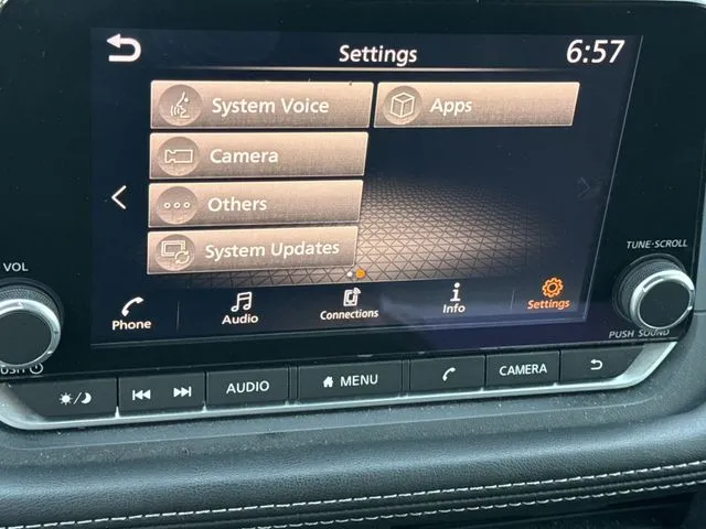 2023 Nissan Rogue SV thumbnail 23