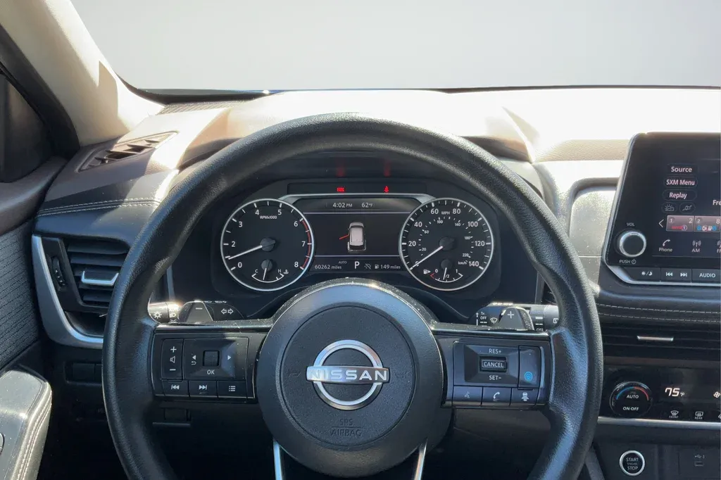 2023 Nissan Rogue SV thumbnail 14