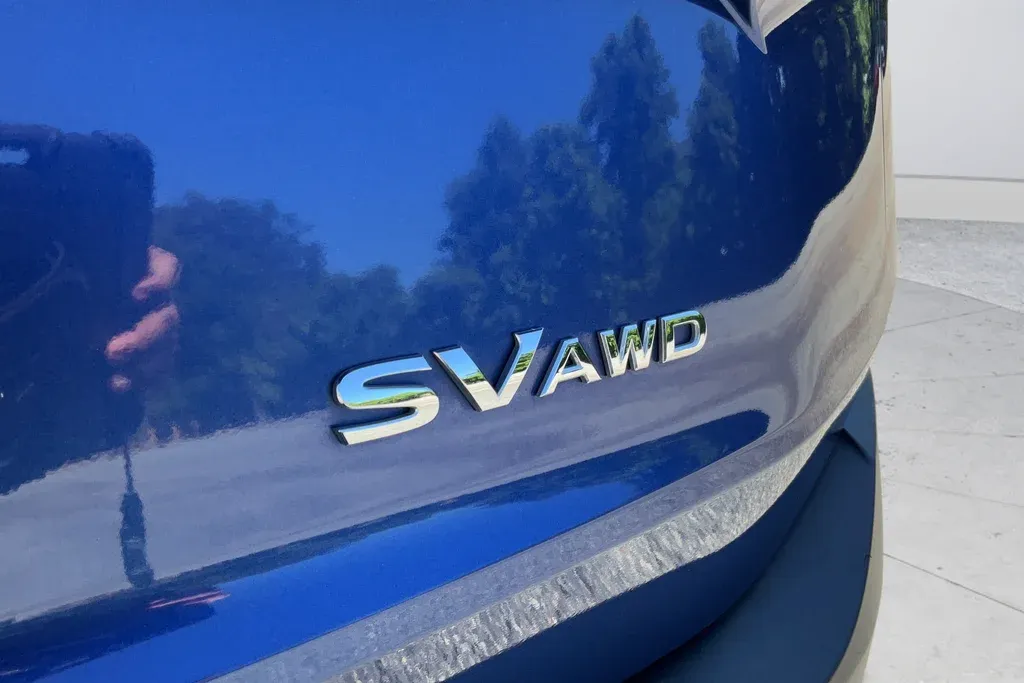 2023 Nissan Rogue SV thumbnail 29