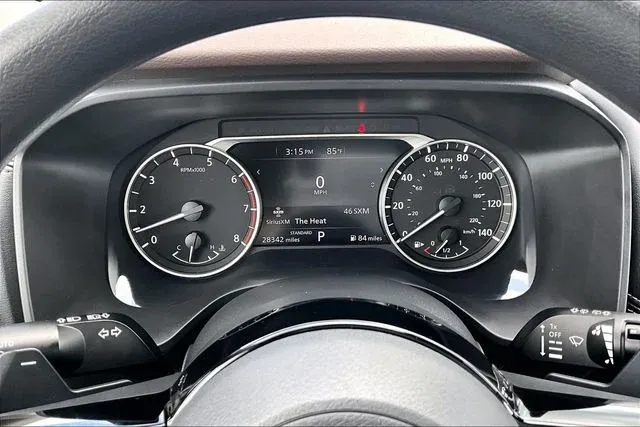 2023 Nissan Rogue SV thumbnail 12