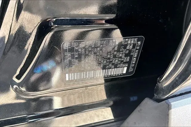 2023 Nissan Rogue SV thumbnail 16