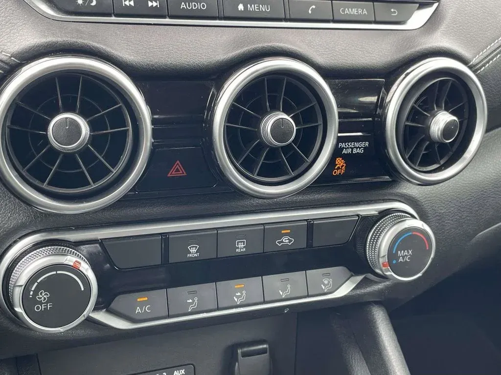 2023 Nissan Sentra SV thumbnail 17