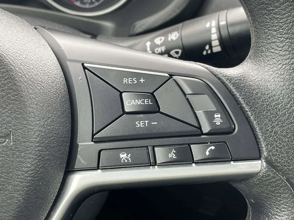 2023 Nissan Sentra SV thumbnail 22