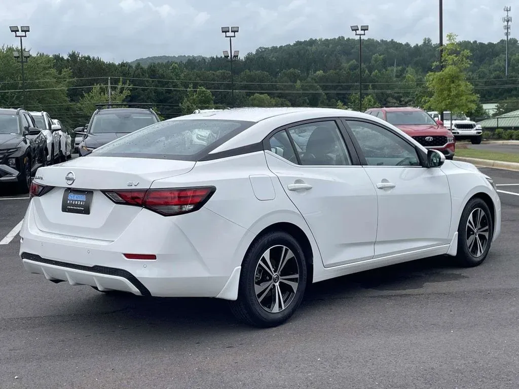 2023 Nissan Sentra SV thumbnail 3