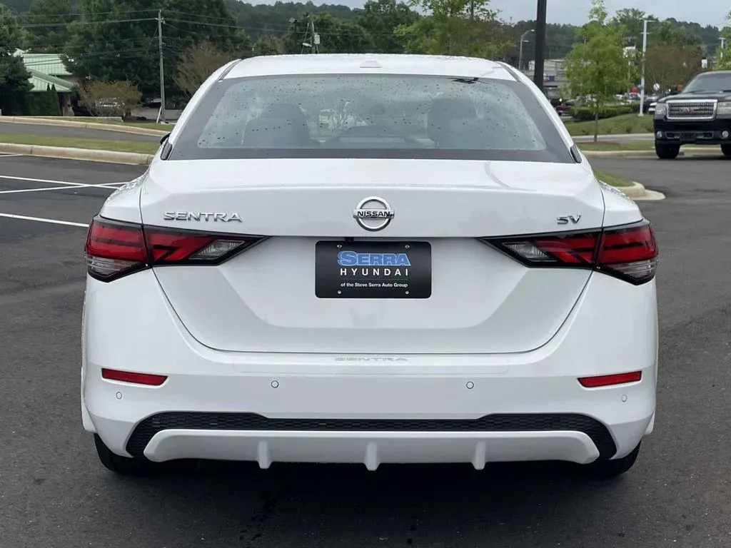 2023 Nissan Sentra SV thumbnail 4