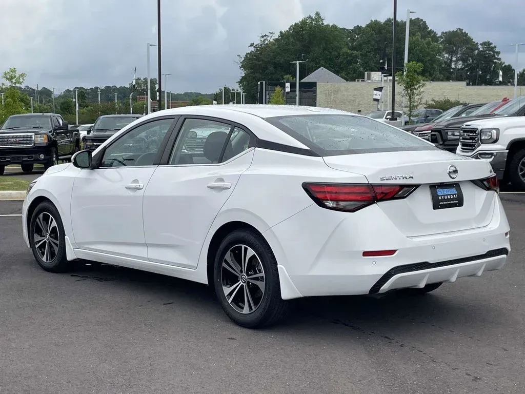 2023 Nissan Sentra SV thumbnail 5