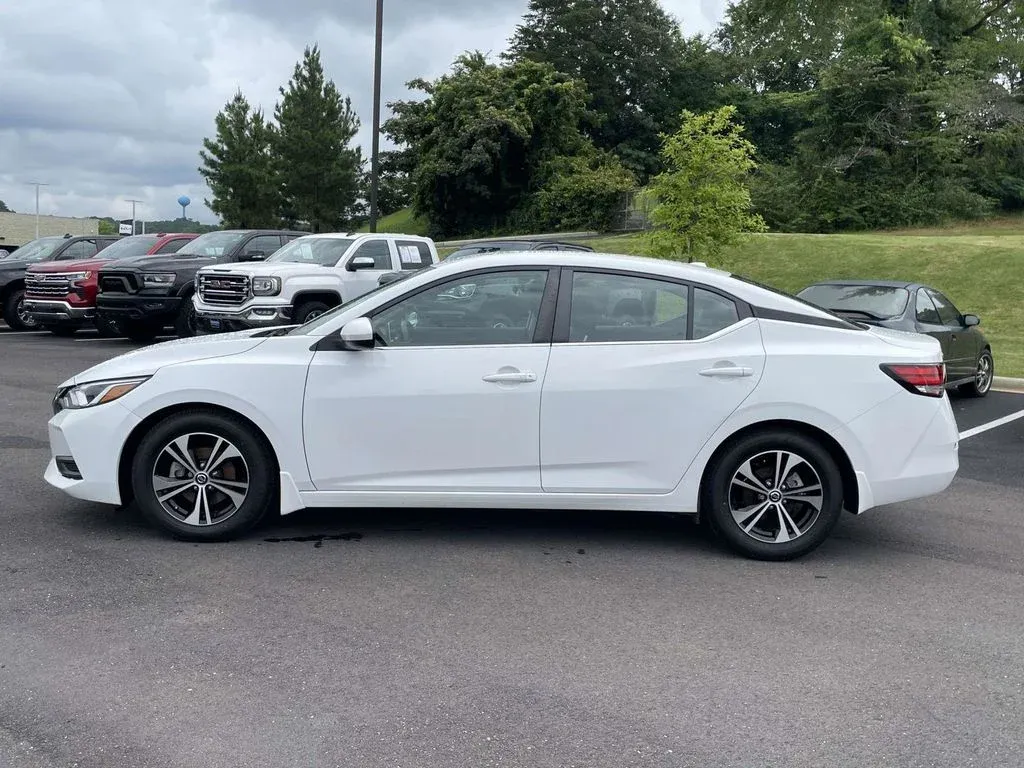 2023 Nissan Sentra SV thumbnail 6