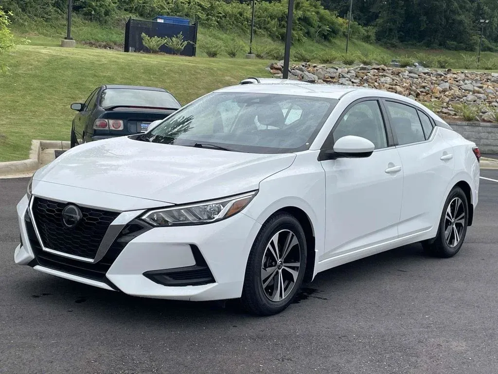 2023 Nissan Sentra SV thumbnail 7