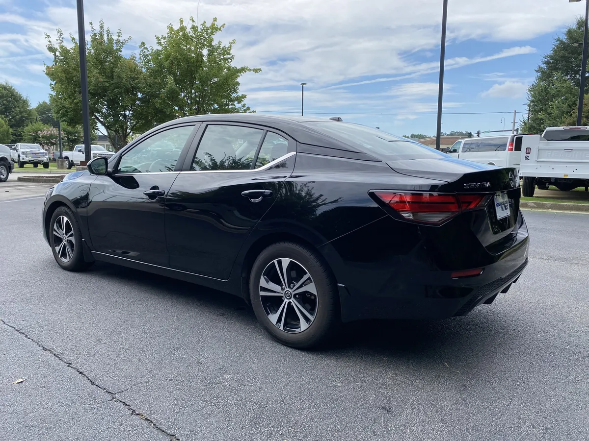 2023 Nissan Sentra SV thumbnail 6