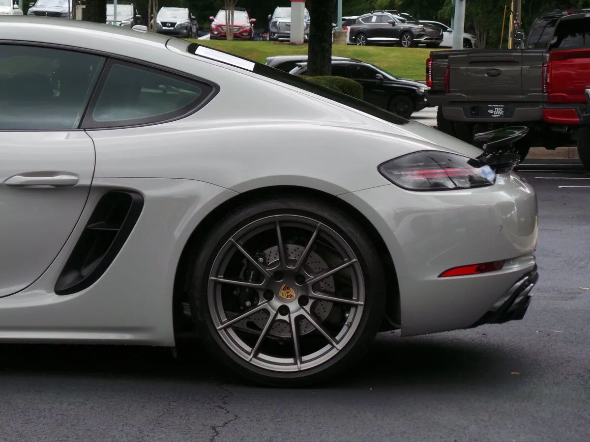 2023 Porsche 718 Cayman GTS 4.0 thumbnail 26