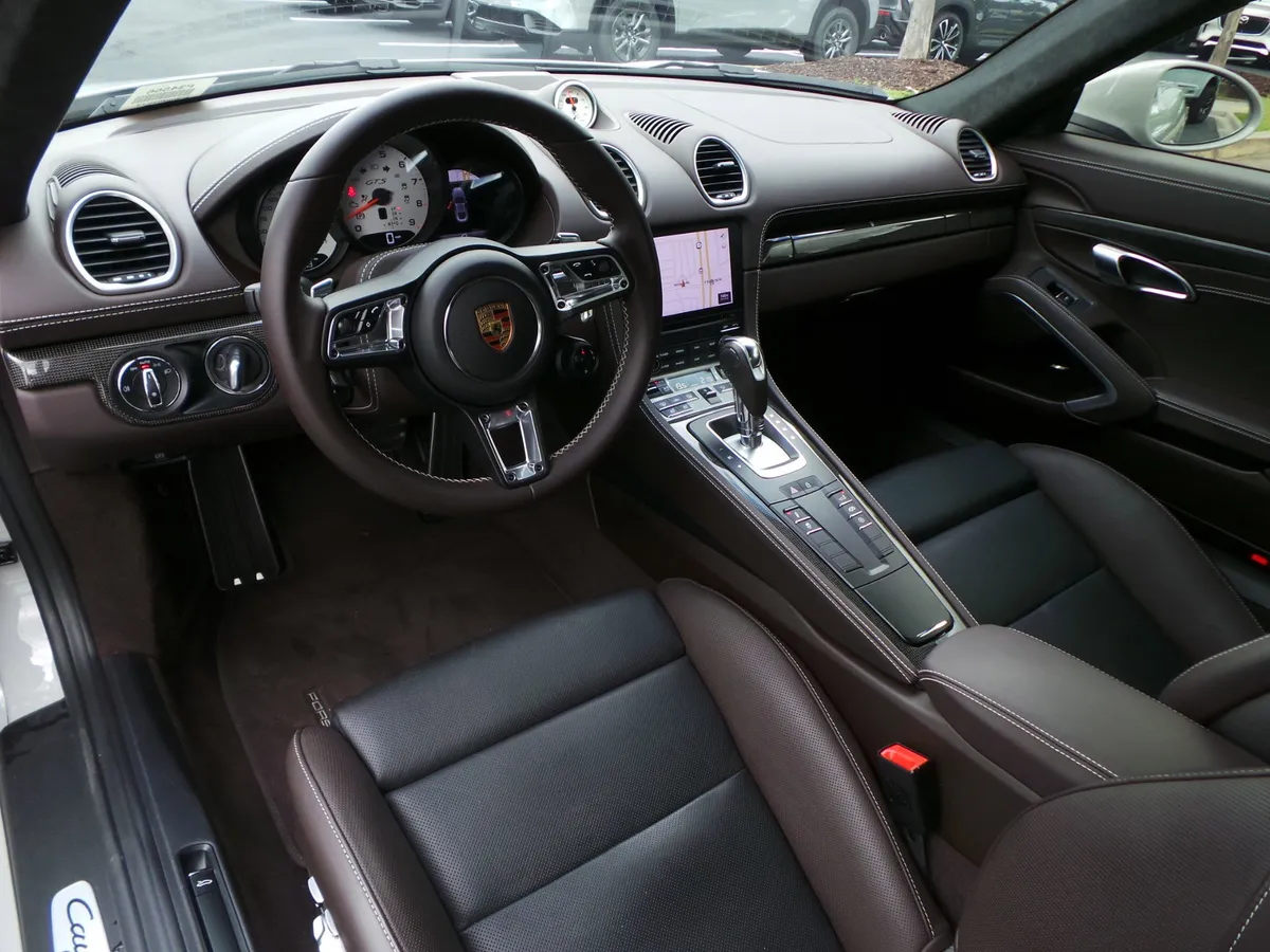 2023 Porsche 718 Cayman GTS 4.0 thumbnail 5