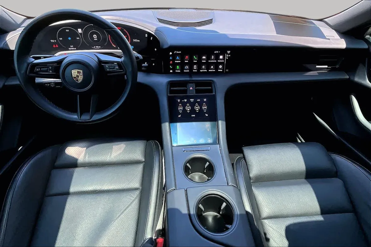 2023 Porsche Taycan thumbnail 14
