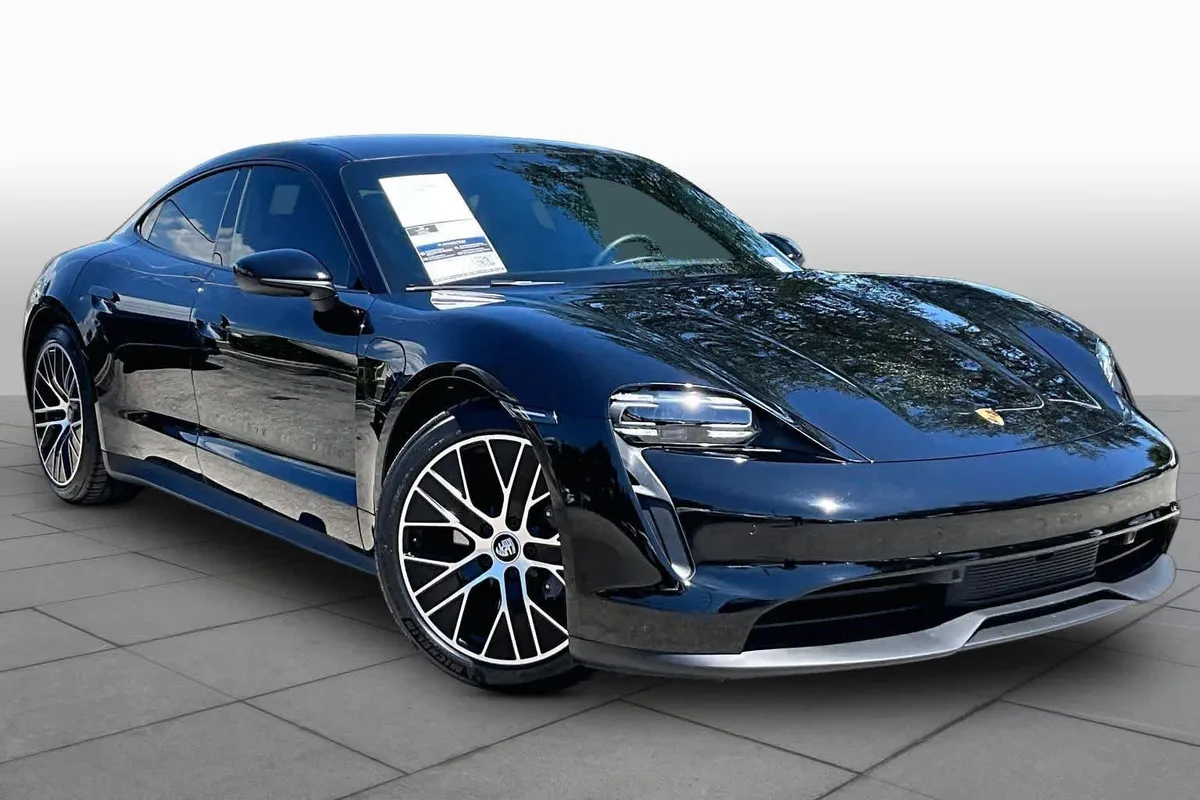 2023 Porsche Taycan thumbnail 2