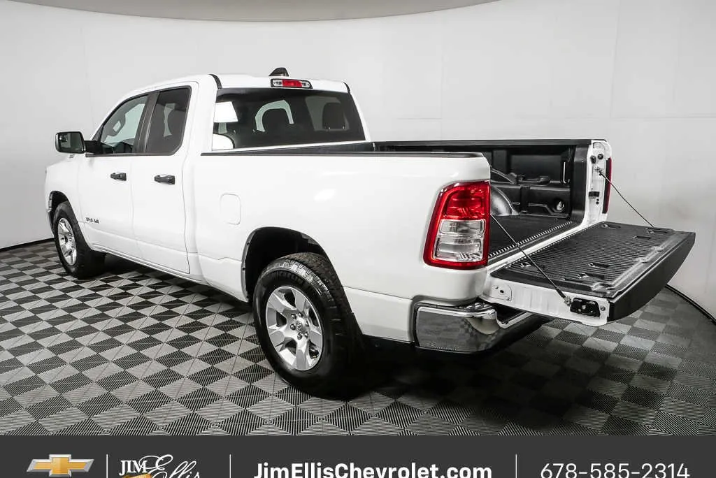 2023 Ram 1500 Big Horn thumbnail 29