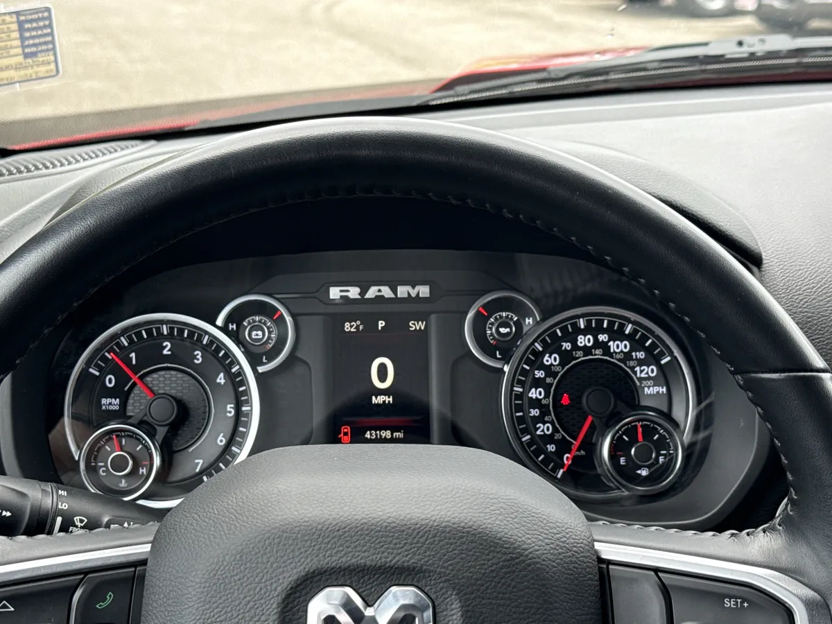 2023 Ram 1500 Big Horn thumbnail 27
