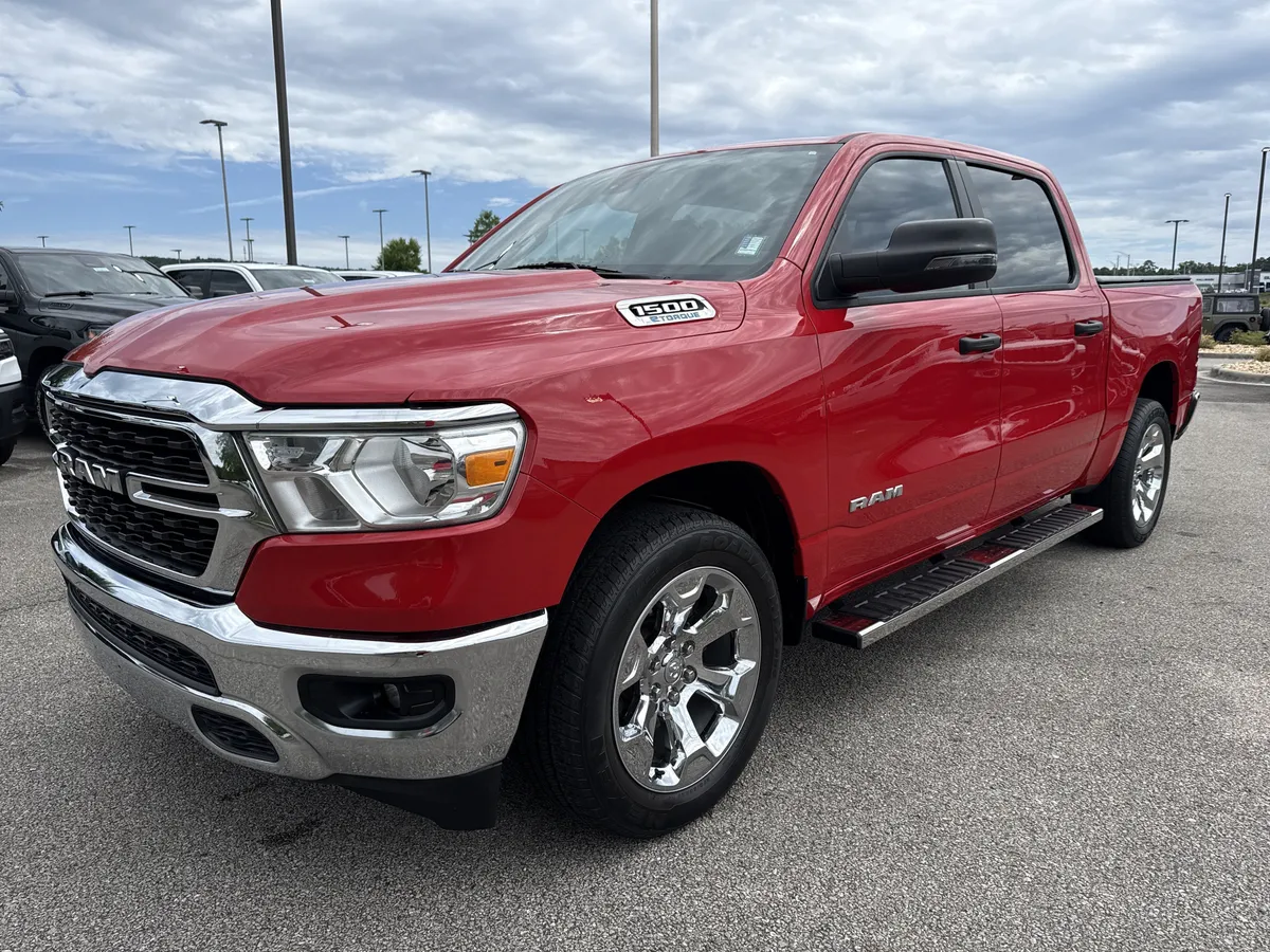 2023 Ram 1500 Big Horn thumbnail 3