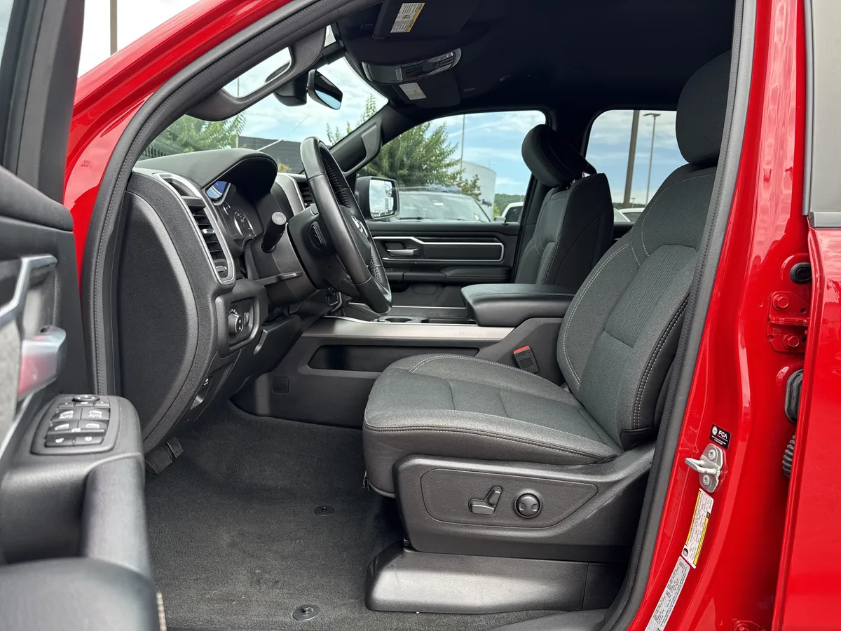 2023 Ram 1500 Big Horn thumbnail 9