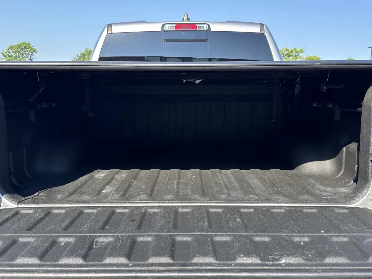 2023 Ram 1500 Big Horn thumbnail 35