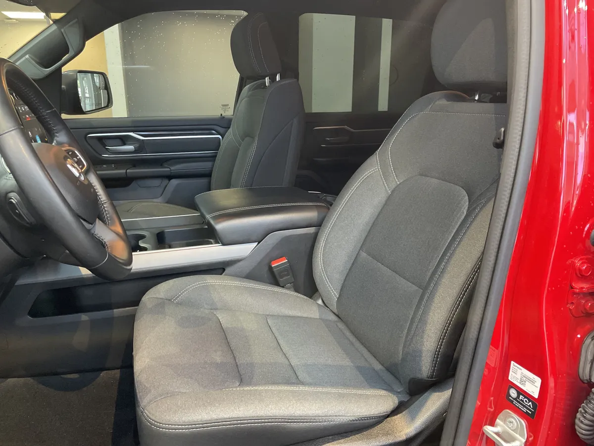 2023 Ram 1500 Big Horn thumbnail 16