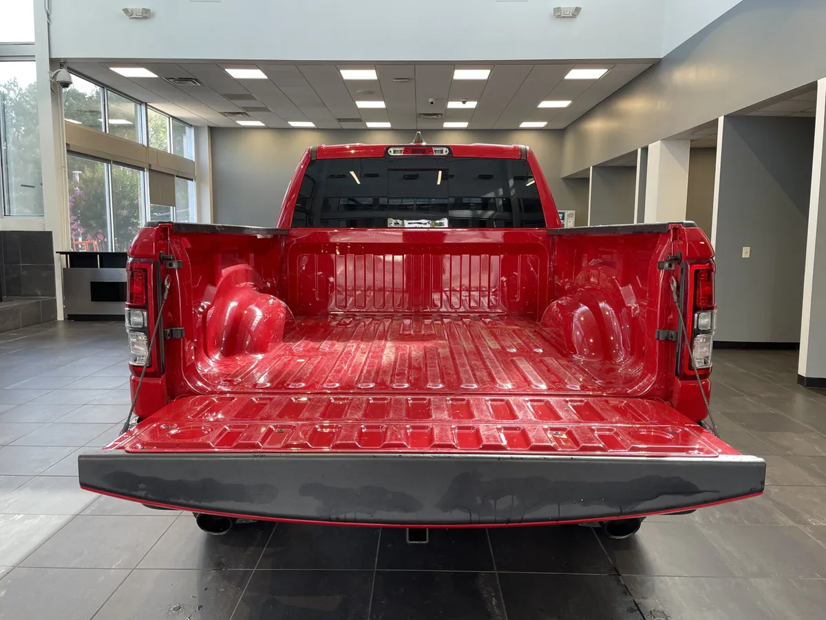 2023 Ram 1500 Big Horn thumbnail 33