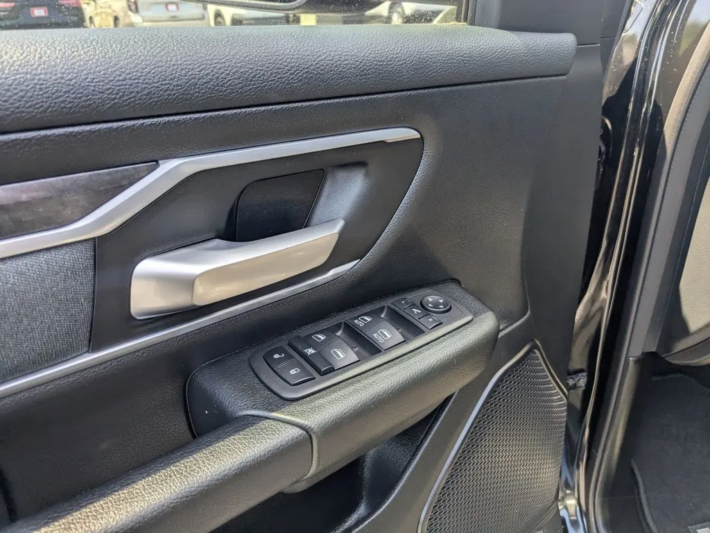 2023 Ram 1500 Big Horn thumbnail 12