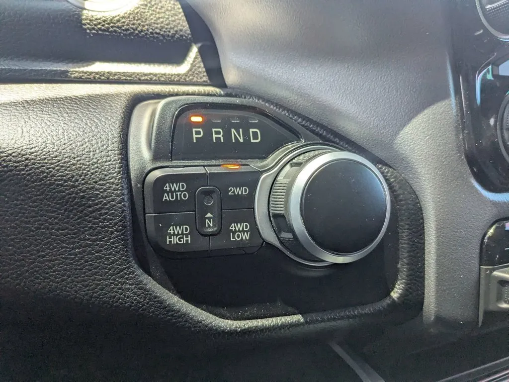 2023 Ram 1500 Big Horn thumbnail 19