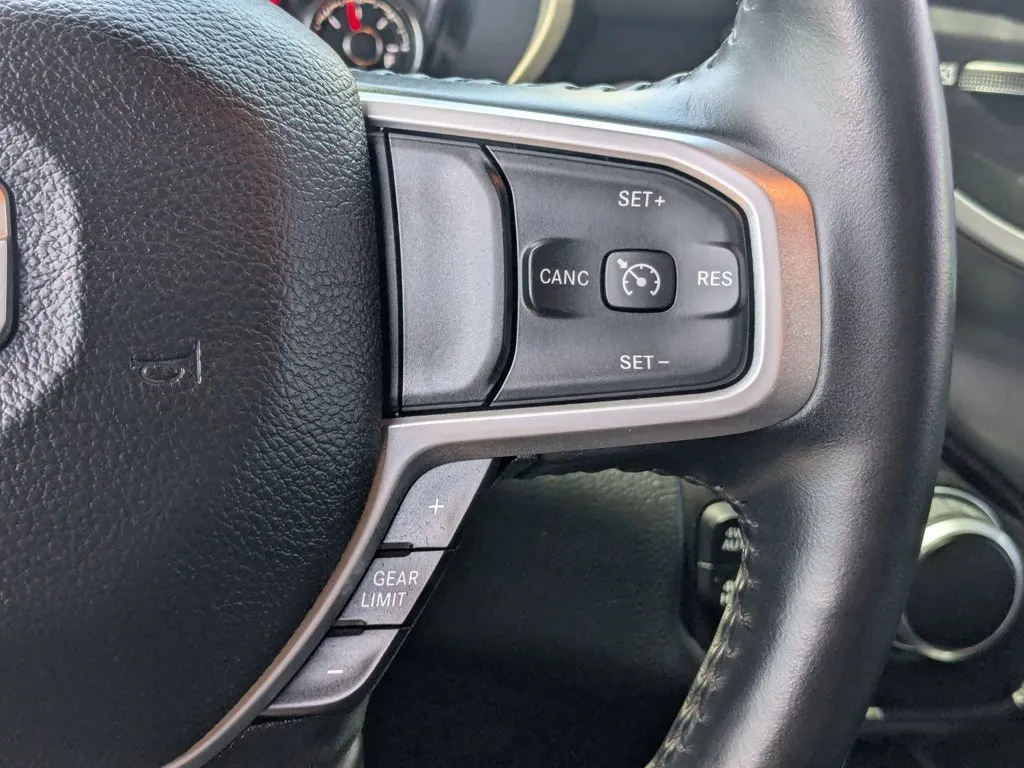 2023 Ram 1500 Big Horn thumbnail 23