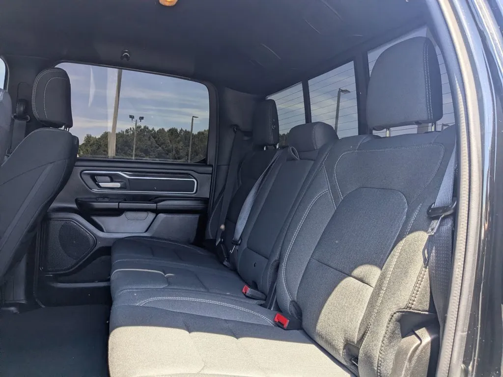 2023 Ram 1500 Big Horn thumbnail 24