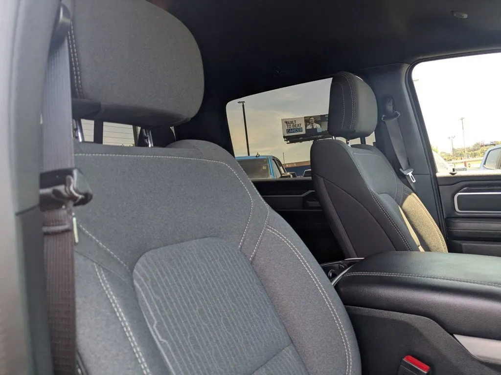 2023 Ram 1500 Big Horn thumbnail 26
